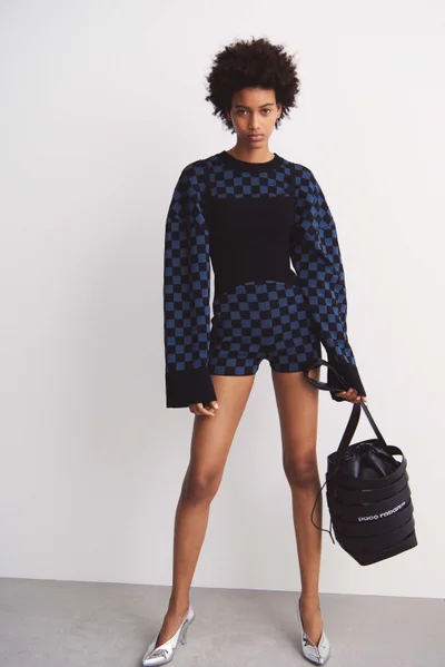 Look 16